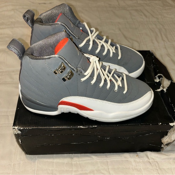 Like new, I been having them since they came out.
Have the original box for them - Picture 4 of 7